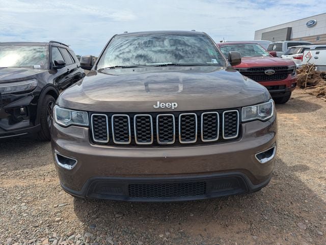 Used 2019 Jeep Grand Cherokee Laredo w/ 18" Wheel & 8.4" Radio Group RWD image 3