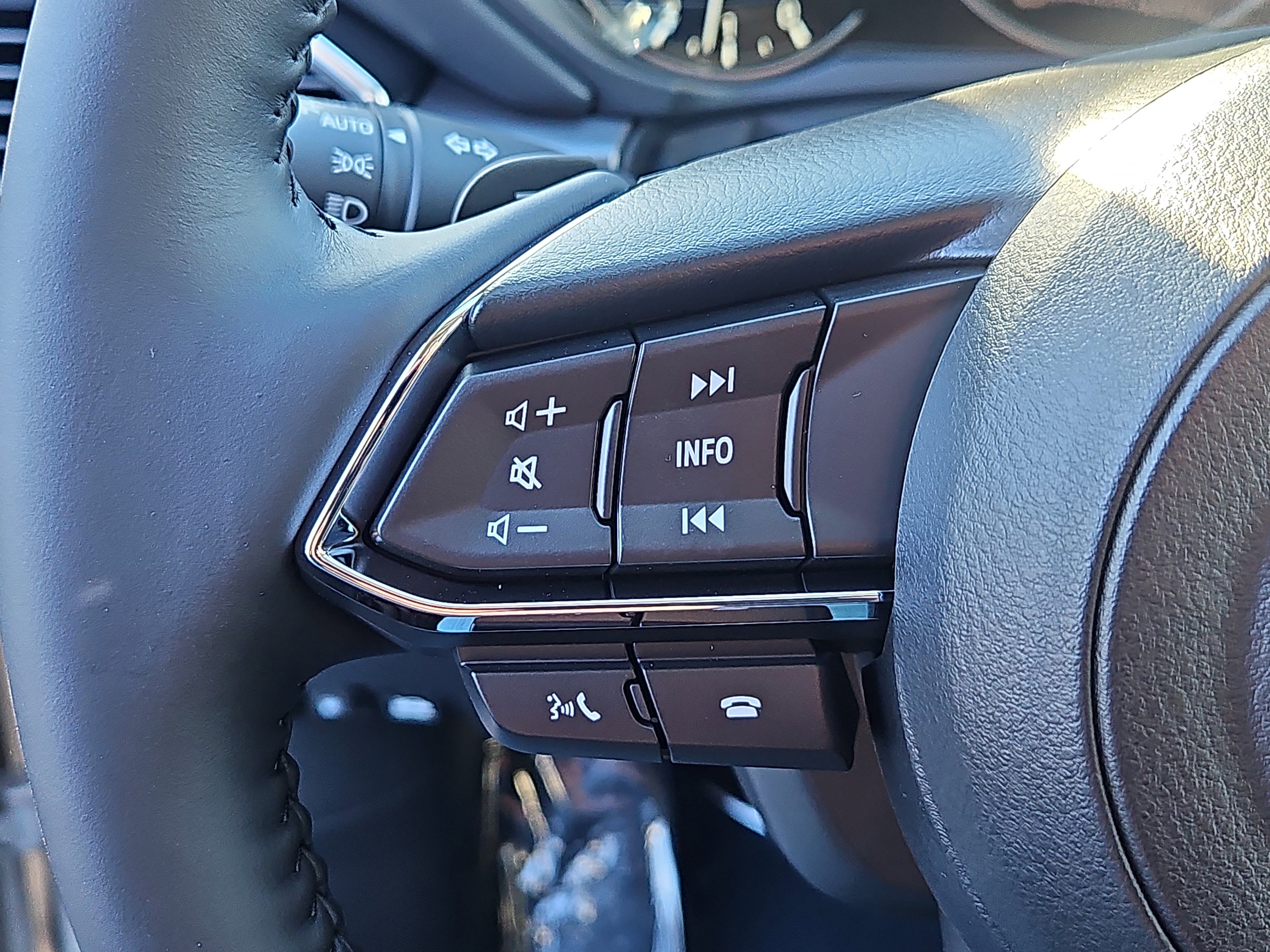 New 2025 MAZDA CX-5 AWD 2.5 S w/ Premium Plus Pkg image 15