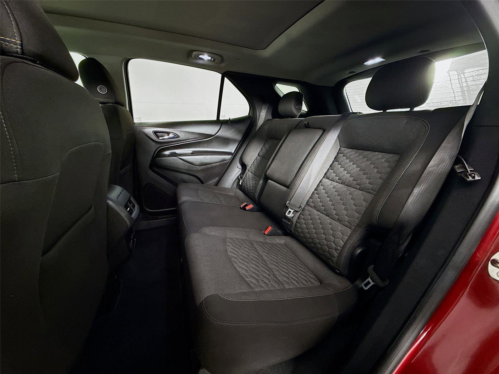 Used 2018 Chevrolet Equinox LT w/ Sun & Infotainment Package image 25