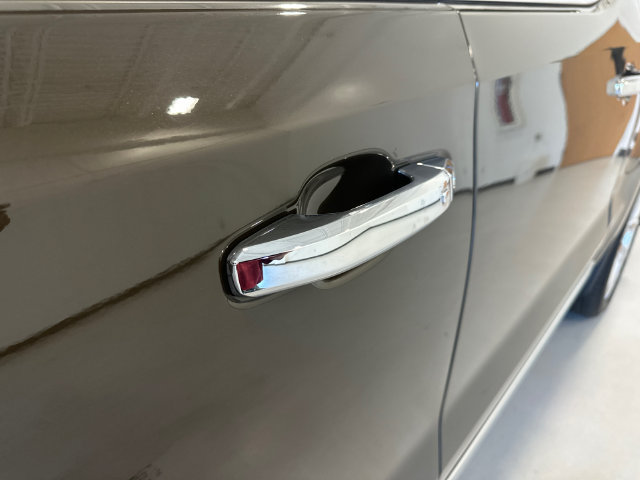Certified 2023 Chevrolet Silverado 1500 High Country AWD/4WD image 11