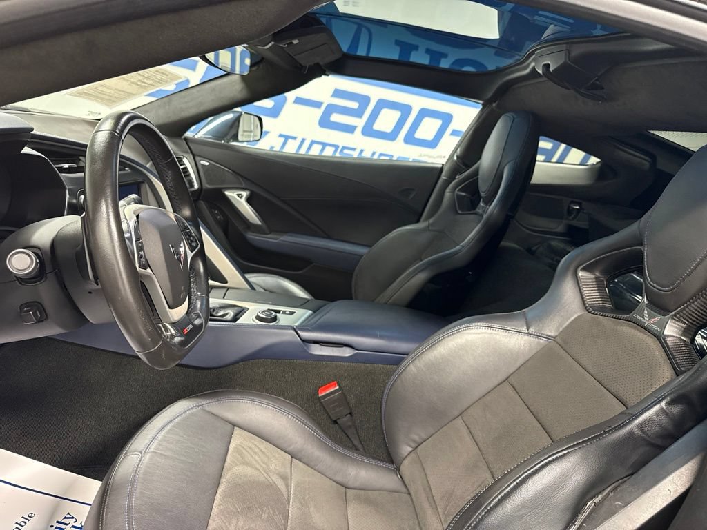 Used 2015 Chevrolet Corvette Z06 w/ 3LZ Preferred Equipment Group RWD image 12