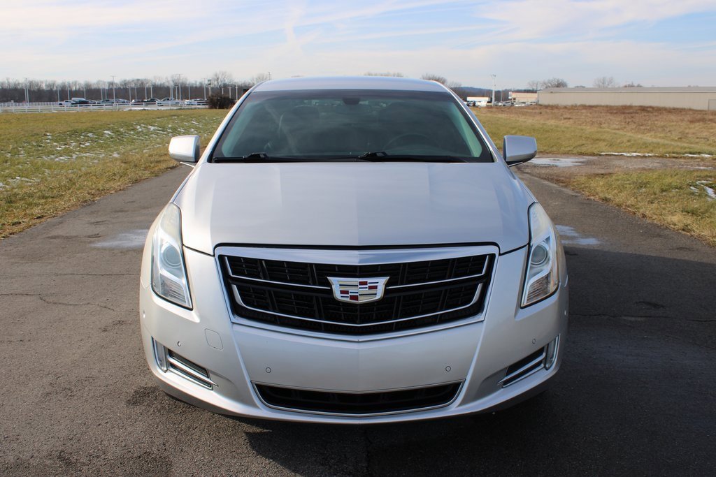 Used 2016 Cadillac XTS Luxury image 2