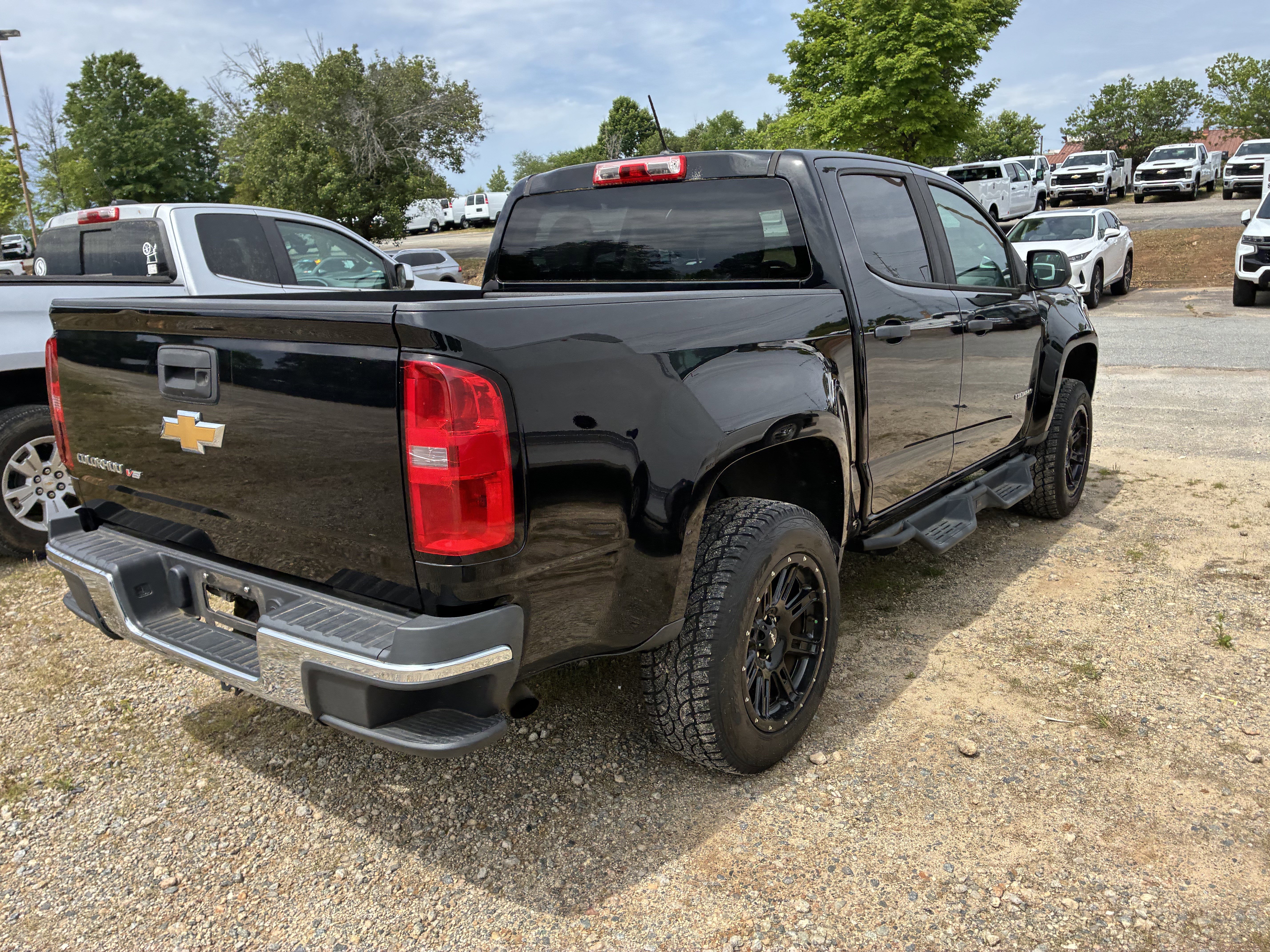 Used 2019 Chevrolet Colorado W/T w/ WT Convenience Package RWD image 8
