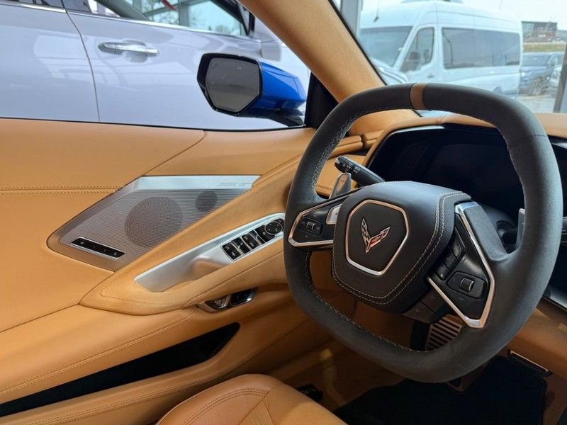 Used 2022 Chevrolet Corvette Stingray Premium Conv w/ Z51 Performance Package image 12