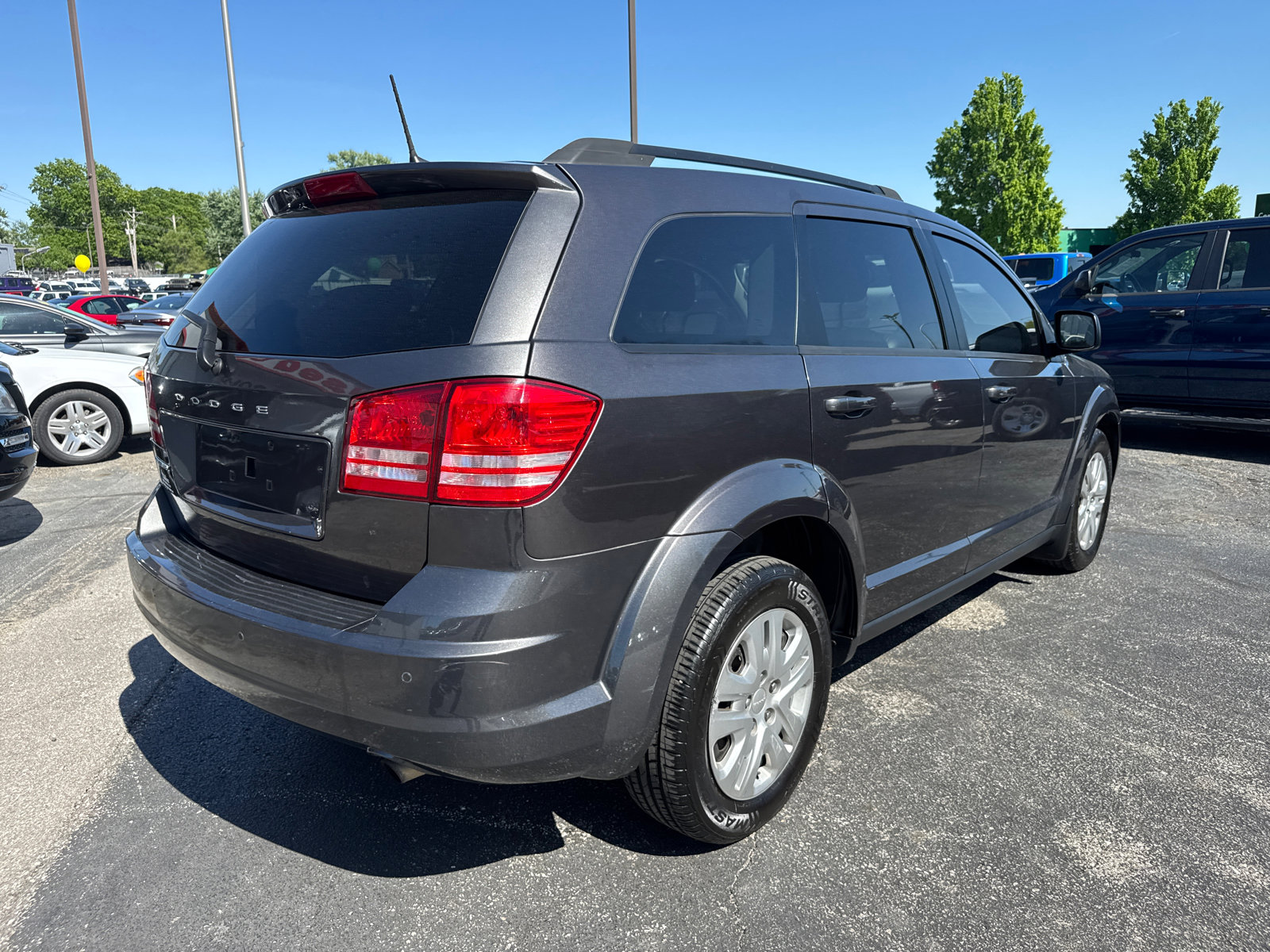 Used 2020 Dodge Journey SE w/ SE Popular Equipment Group FWD image 5
