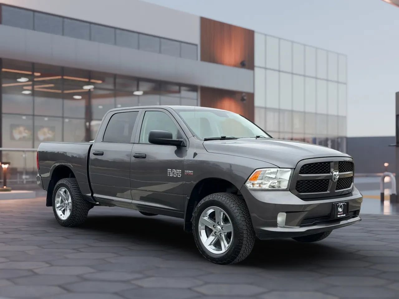 Used 2017 RAM 1500 Express image 2