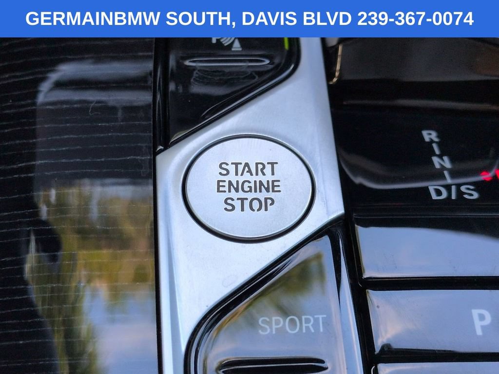 Used 2025 BMW X7 xDrive40i w/ M Sport Package AWD/4WD image 32