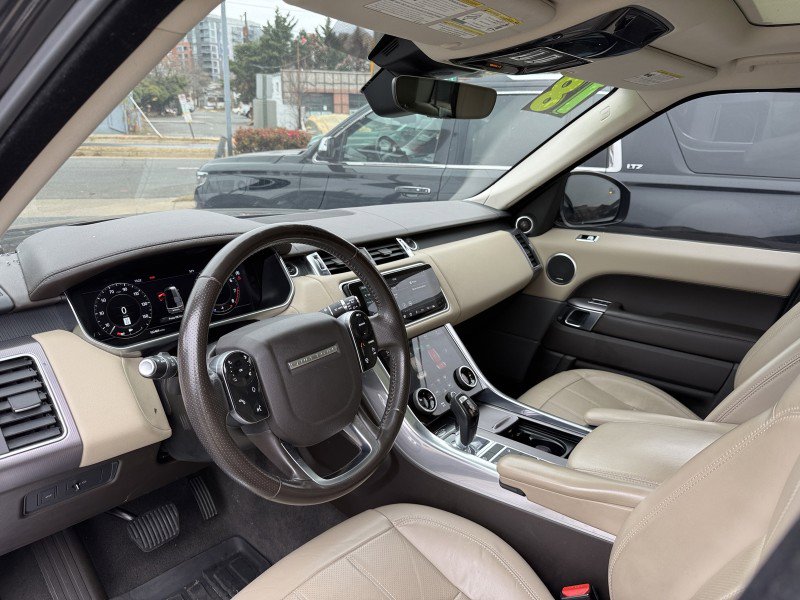 Used 2018 Land Rover Range Rover Sport HSE image 16