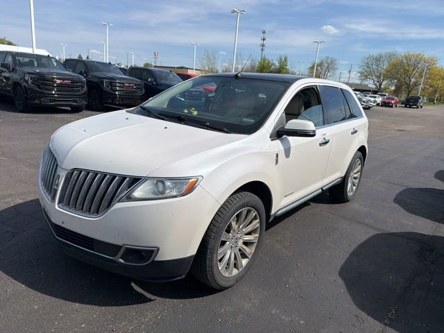 Used 2014 Lincoln MKX AWD w/ Equipment Group 102A image 5