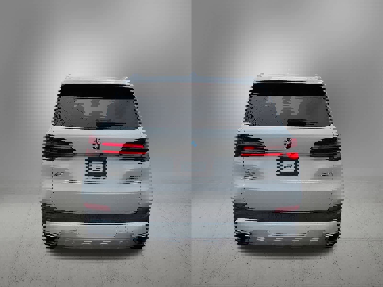 Used 2024 BMW X5 xDrive40i w/ Premium Package image 5