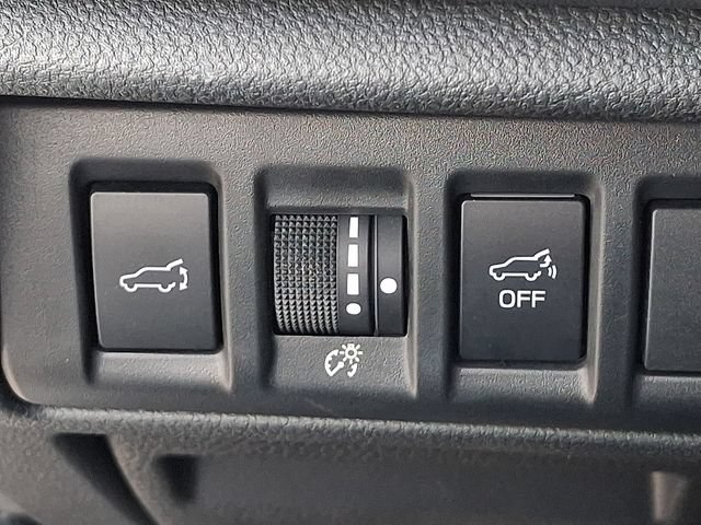 Used 2025 Subaru Outback Onyx Edition AWD/4WD image 24