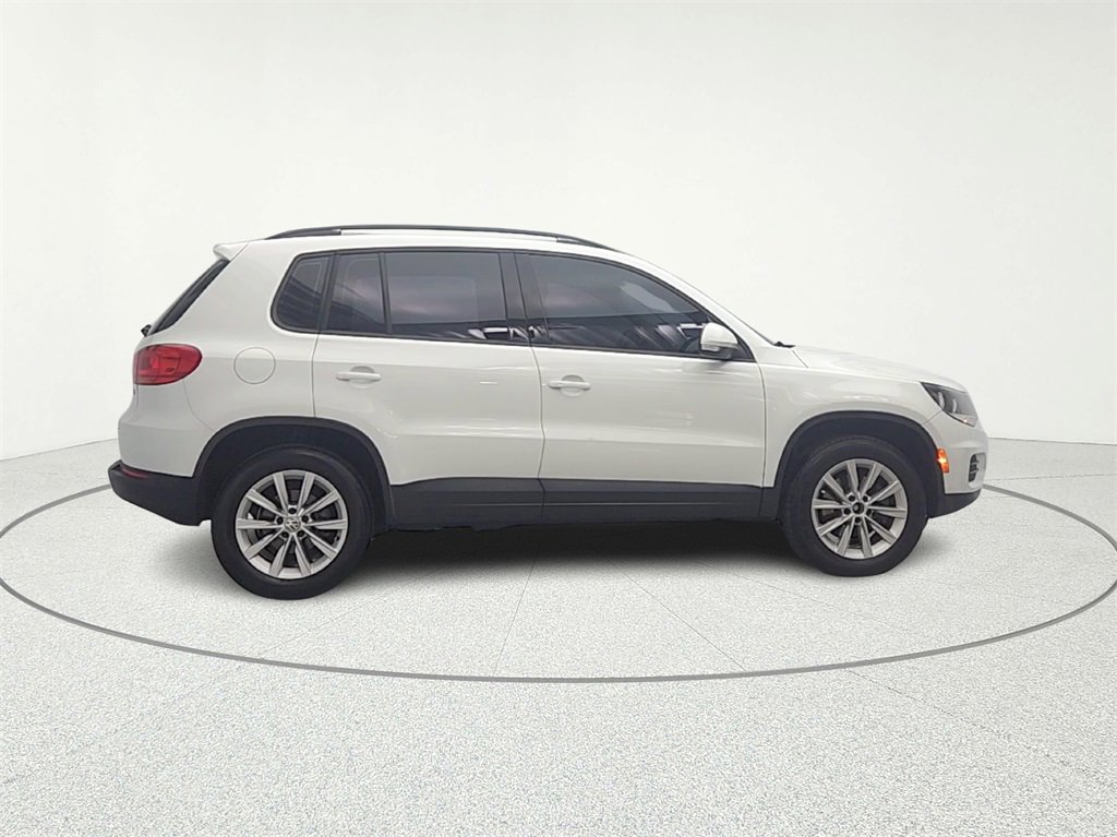 Used 2017 Volkswagen Tiguan Limited w/ Premium Package image 8