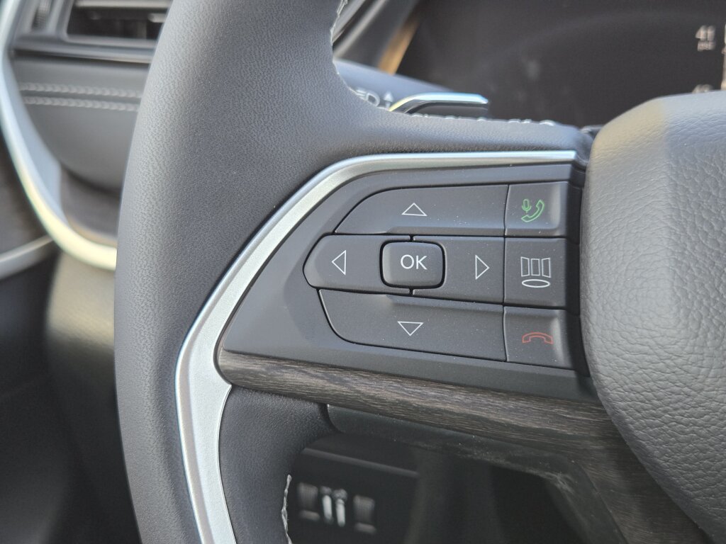 New 2027 Jeep Grand Cherokee Altitude AWD/4WD image 19