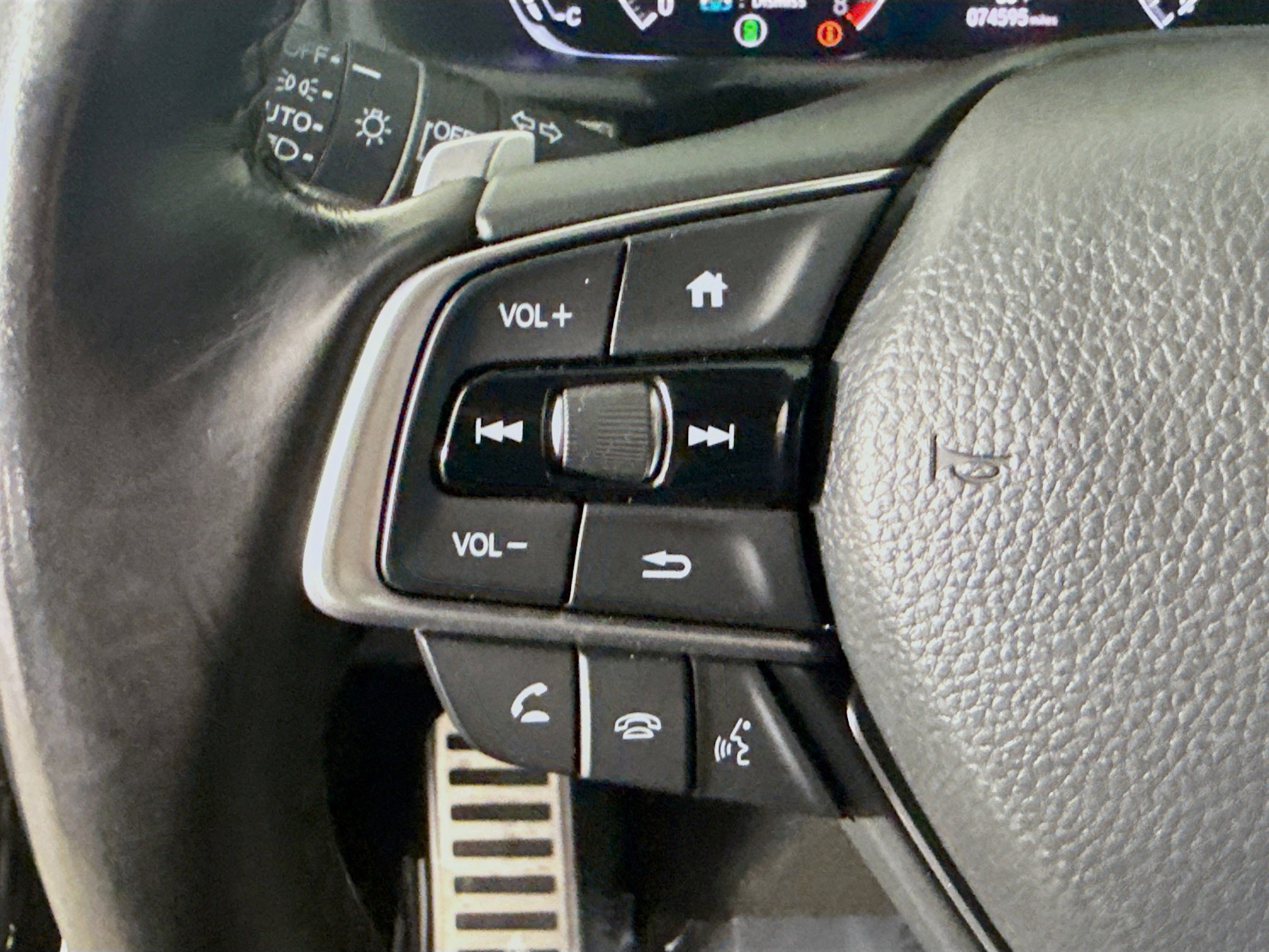 Used 2019 Honda Accord Sport image 14