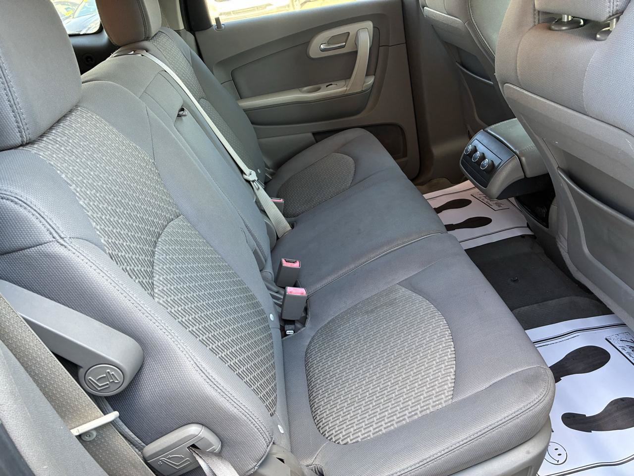 Used 2012 Chevrolet Traverse LS FWD image 16
