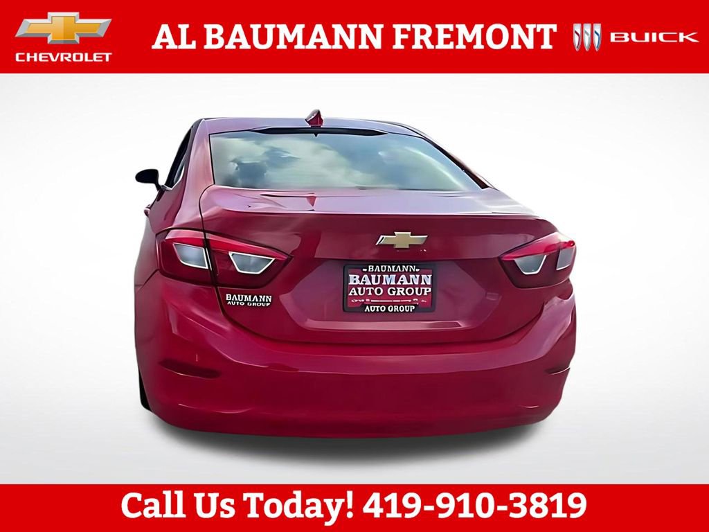 Used 2018 Chevrolet Cruze LT FWD image 3