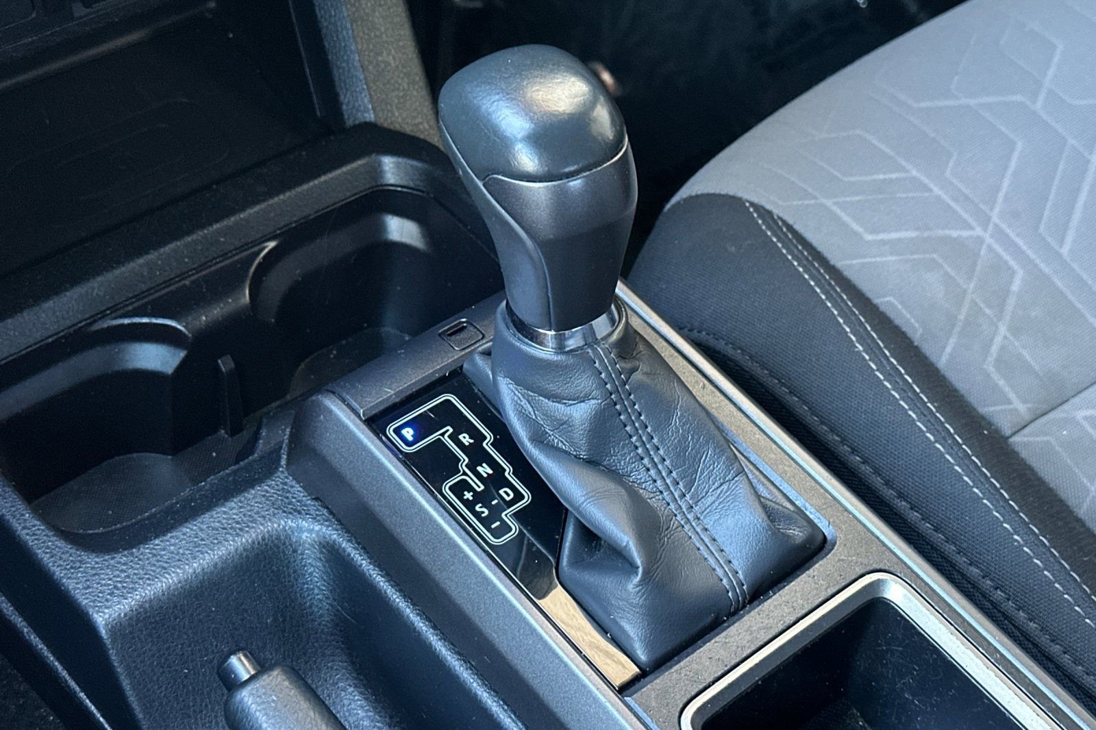 Used 2023 Toyota Tacoma TRD Sport w/ Black Out Package (TMS) image 27