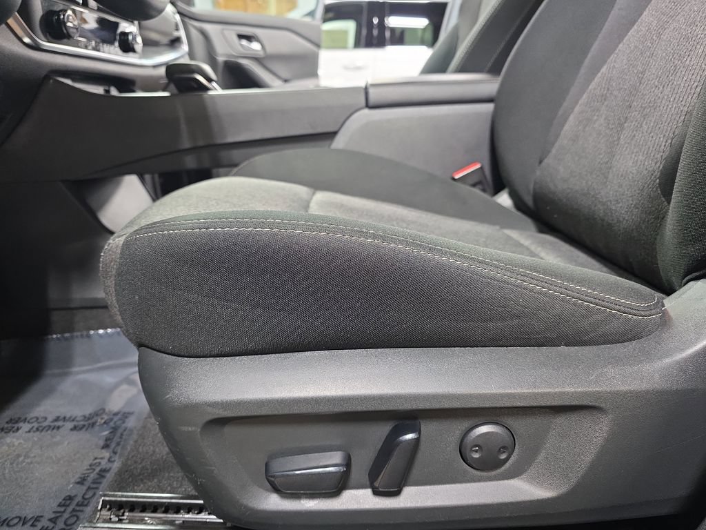 Used 2024 Nissan Rogue SV AWD/4WD image 28