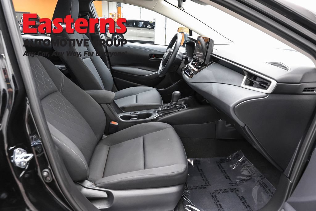 Used 2025 Toyota Corolla LE FWD image 23