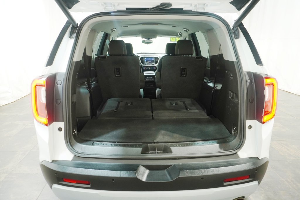 Used 2020 GMC Acadia SLE w/ Driver Convenience Package FWD image 6