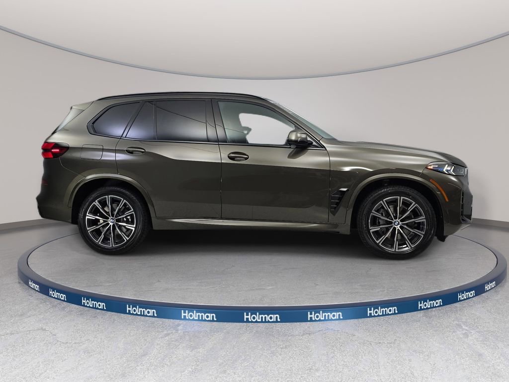 New 2026 BMW X5 xDrive40i w/ M Sport Package image 4