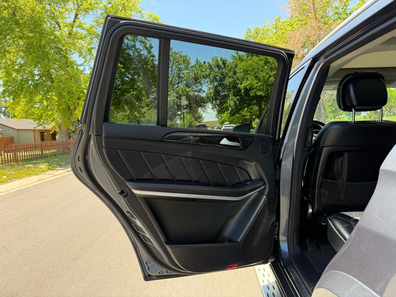 Used 2013 Mercedes-Benz GL 550 4MATIC image 12