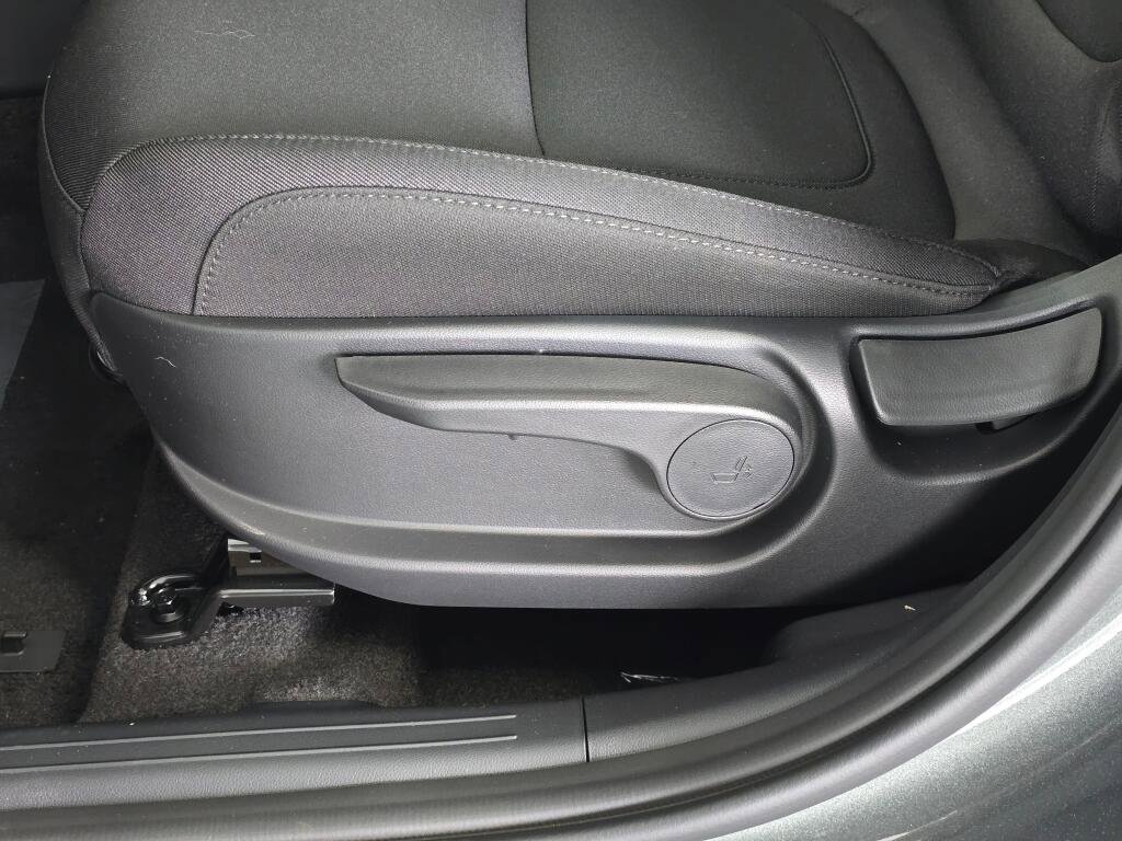 New 2026 Hyundai Tucson Blue SE image 19