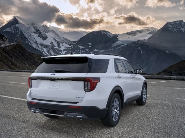 New 2026 Ford Explorer Active w/ Active Comfort Package AWD/4WD image 8