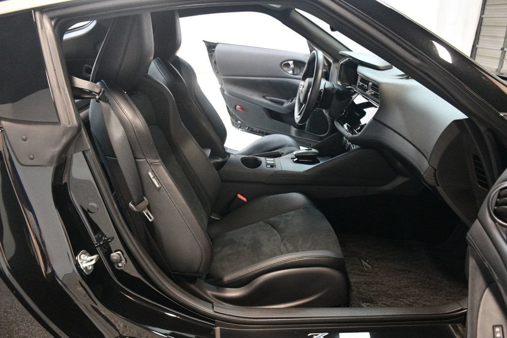 Used 2024 Nissan Z Performance w/ Floor Mat Package RWD image 26