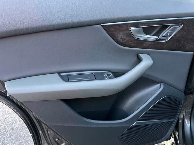 Used 2019 Audi Q8 Prestige image 17