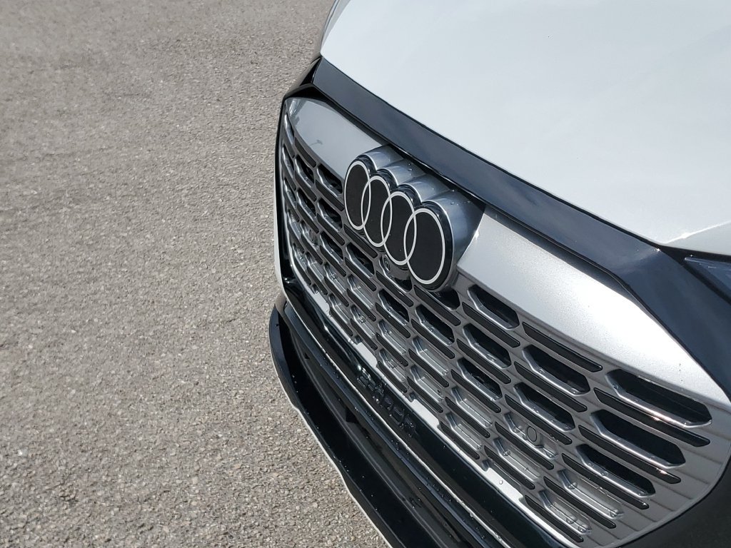 Certified 2024 Audi Q8 e-tron Premium Plus AWD/4WD image 11