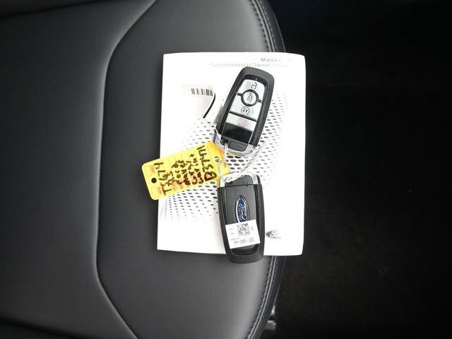 New 2025 Ford Maverick Lariat w/ Black Appearance Package image 10