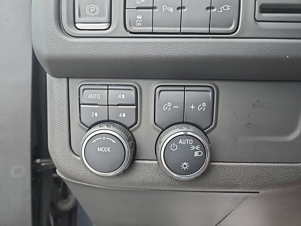 Used 2021 Chevrolet Tahoe Z71 image 29