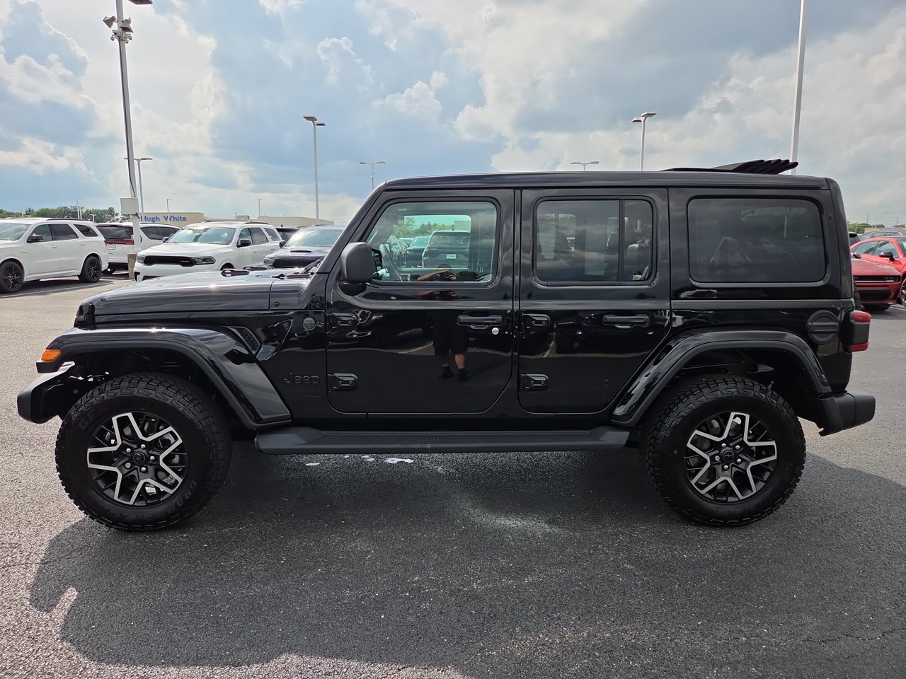 New 2027 Jeep Wrangler Unlimited Sahara AWD/4WD image 29
