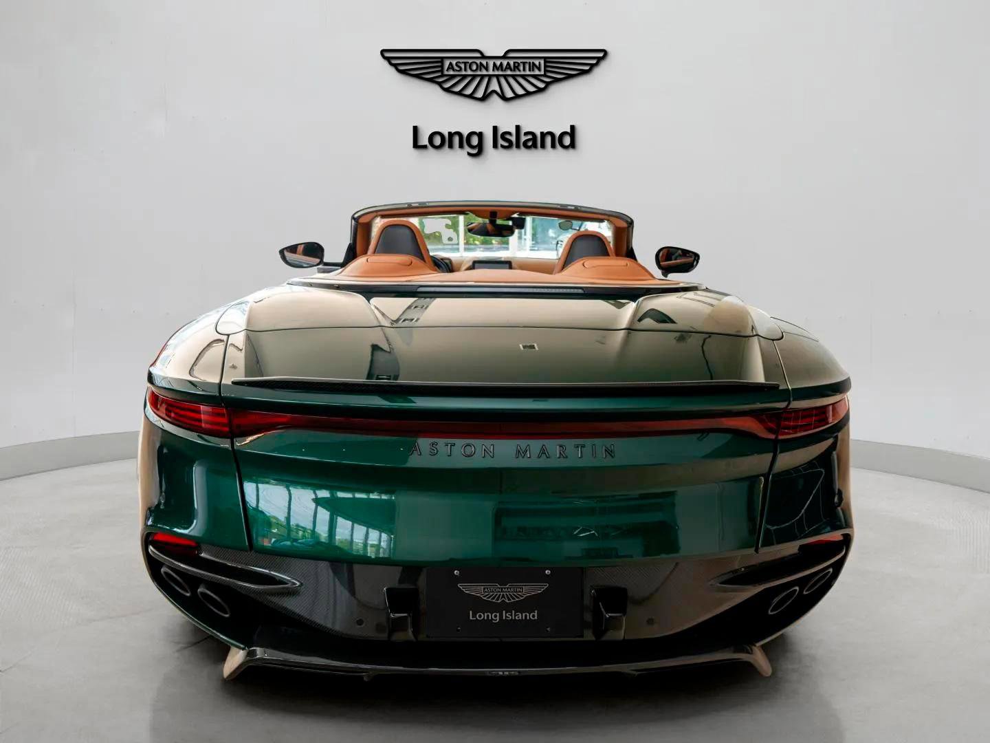 Used 2021 Aston Martin DBS Superleggera Volante image 9