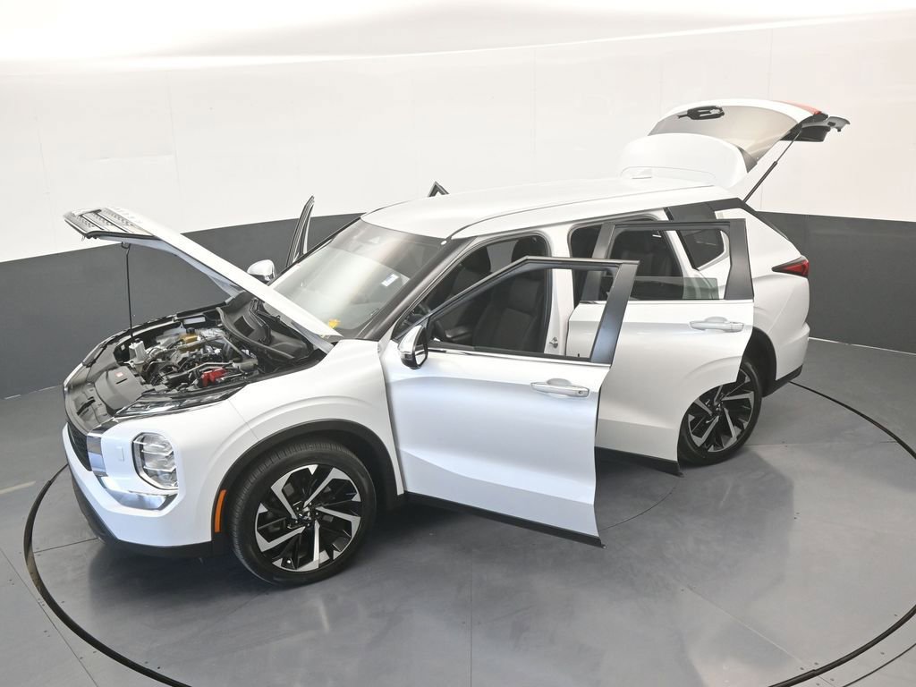 Used 2022 Mitsubishi Outlander ES image 61