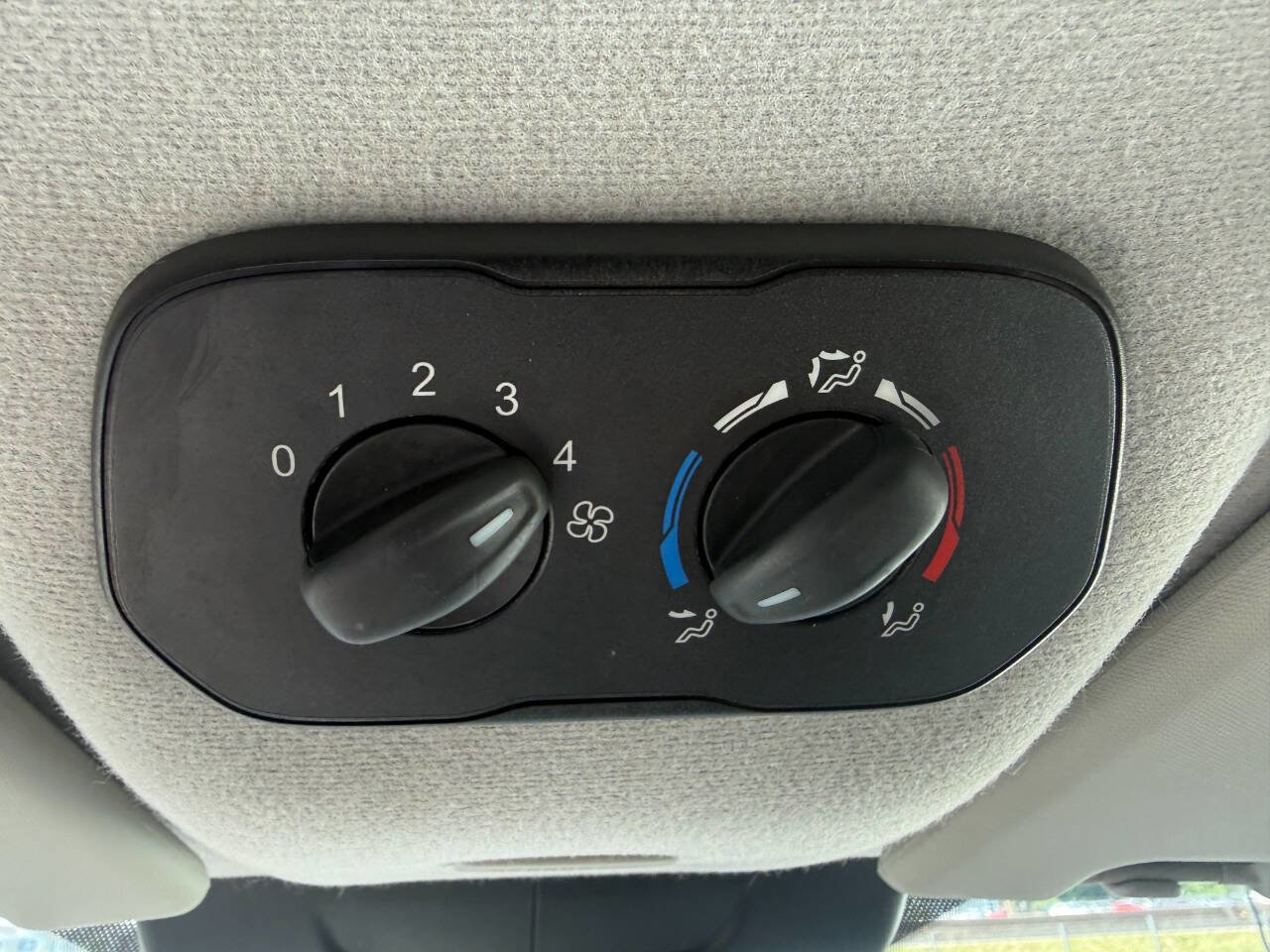 Used 2016 Ford Transit 350 XL RWD image 21