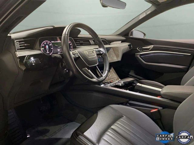 Used 2024 Audi Q8 e-tron Premium Plus image 19