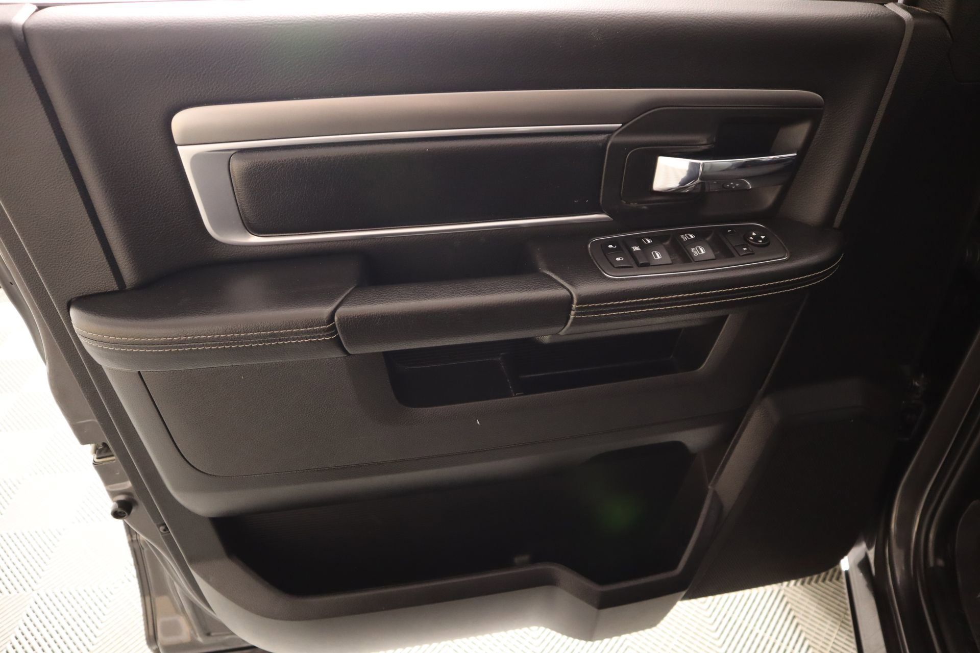 Used 2023 RAM 1500 Classic Warlock w/ Electronics Group image 14