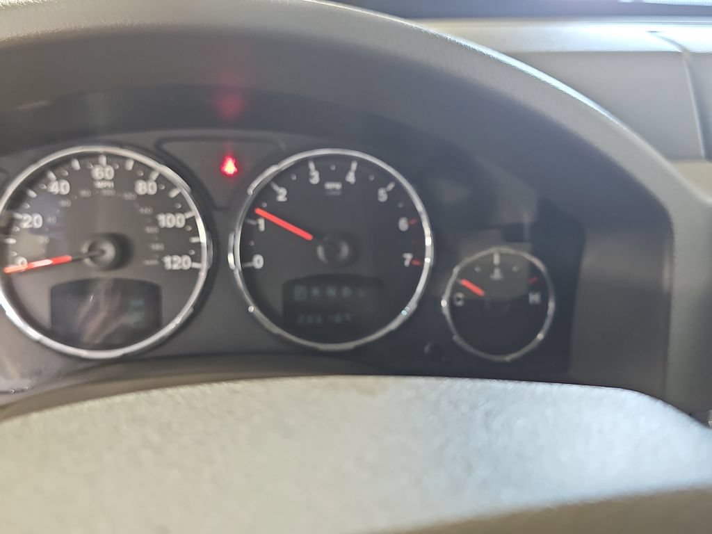 Used 2008 Jeep Liberty Limited w/ Premium Group II AWD/4WD image 28