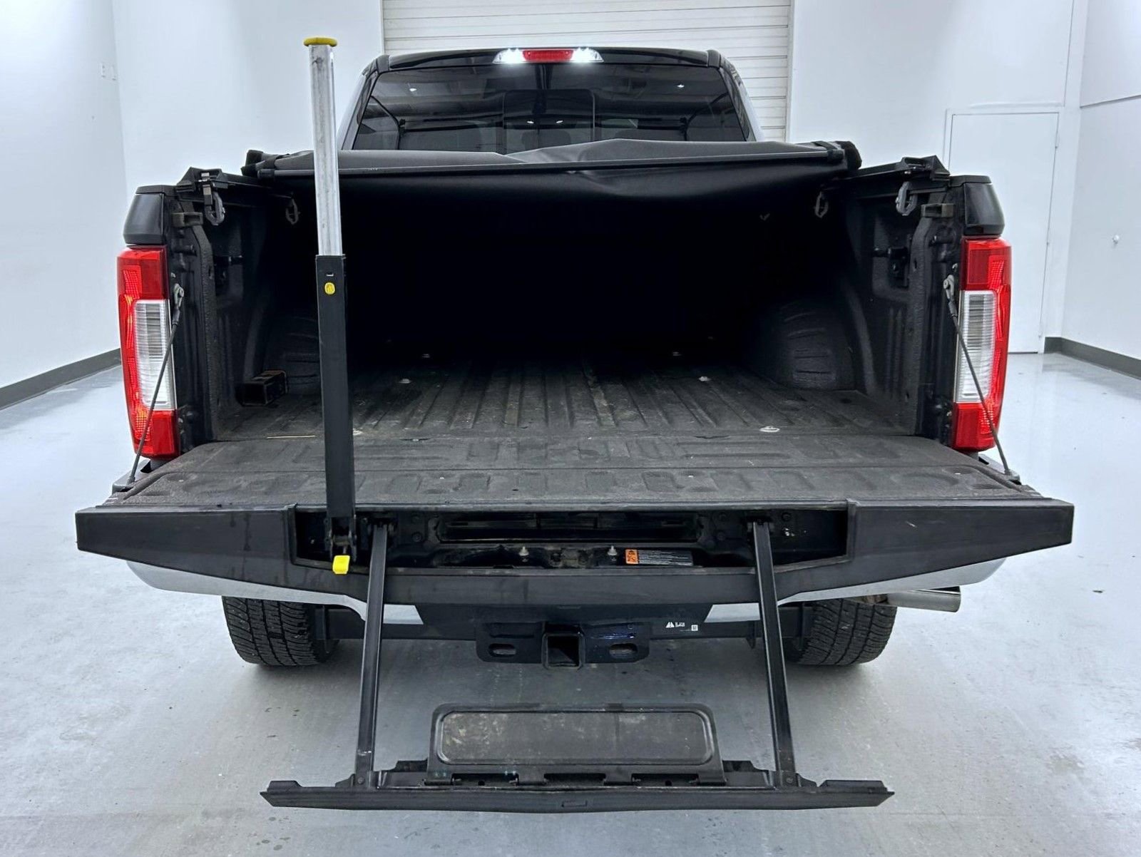 Used 2019 Ford F250 Lariat w/ Lariat Ultimate Package image 21