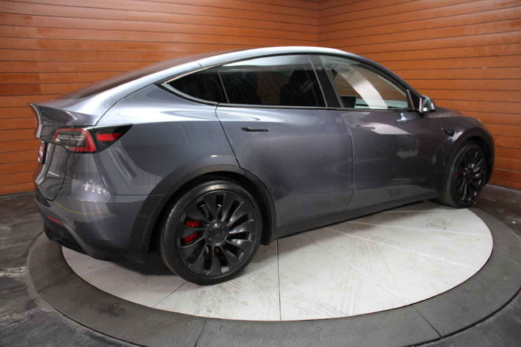 Used 2023 Tesla Model Y Performance AWD/4WD image 5