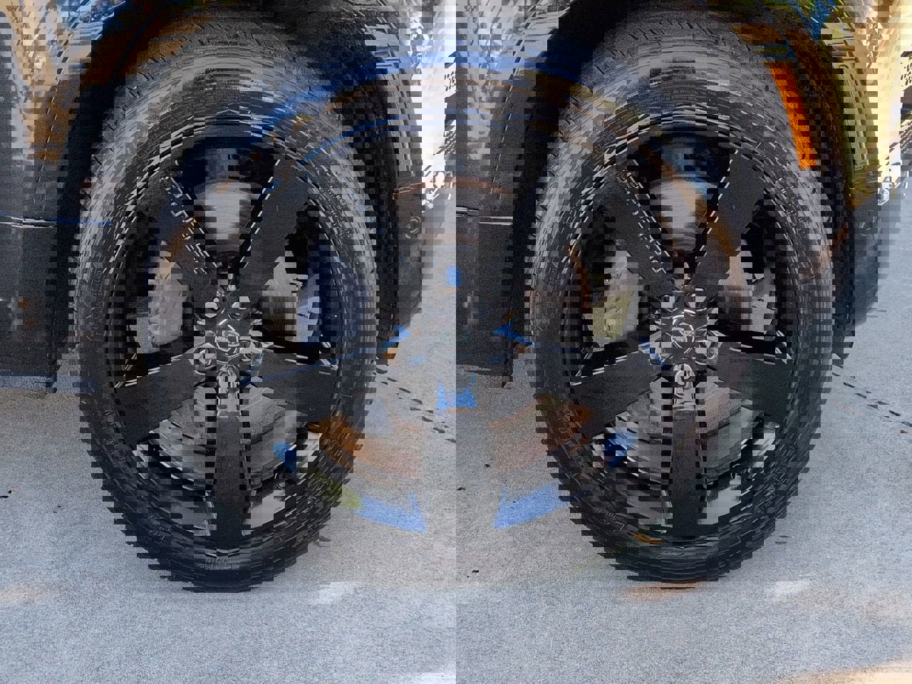 Used 2024 Land Rover Defender 130 X-Dynamic SE image 28