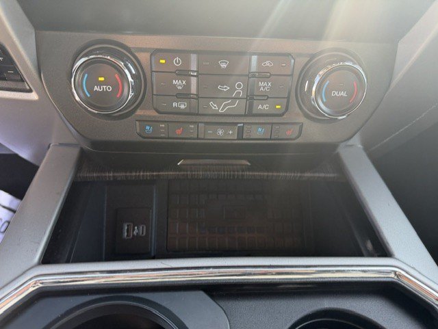 Used 2021 Ford F350 Lariat w/ Tremor Off-Road Package AWD/4WD image 27