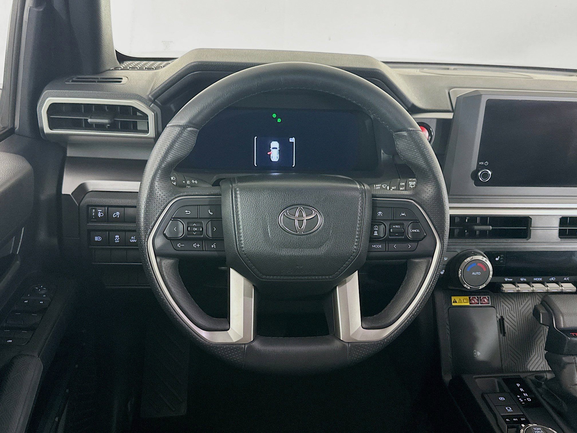 Used 2025 Toyota 4Runner TRD Off-Road image 18