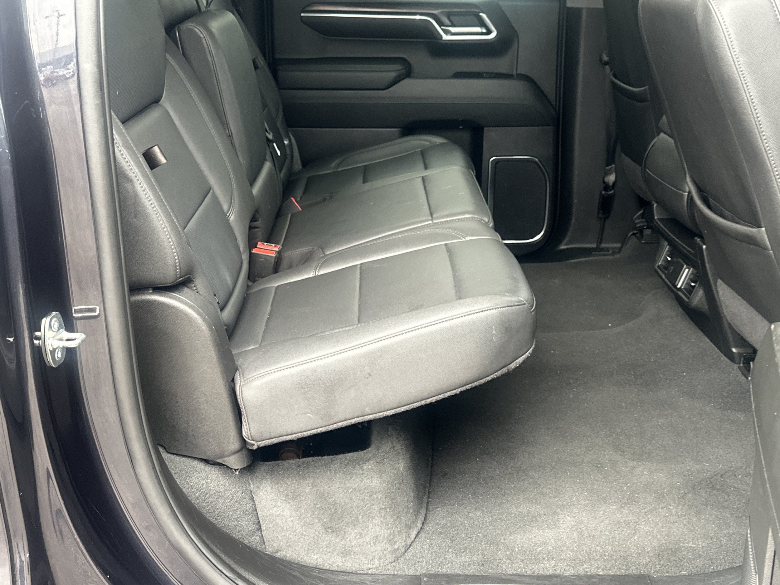 Used 2024 GMC Sierra 1500 SLT RWD image 15