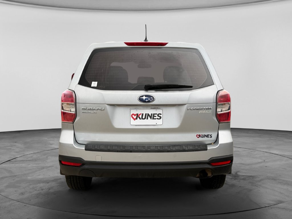 Used 2014 Subaru Forester 2.5i AWD/4WD image 7