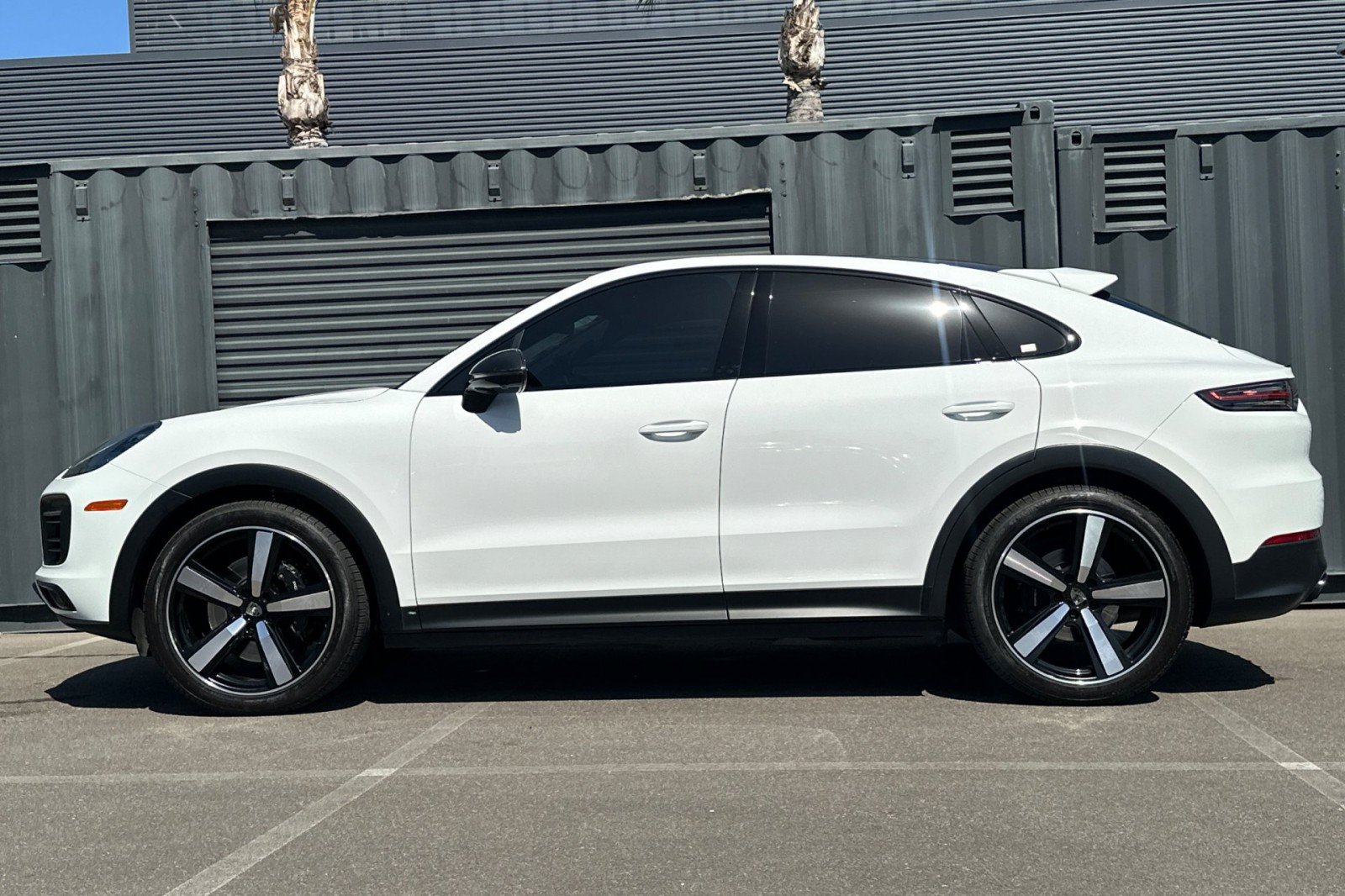 Certified 2023 Porsche Cayenne S AWD/4WD image 2
