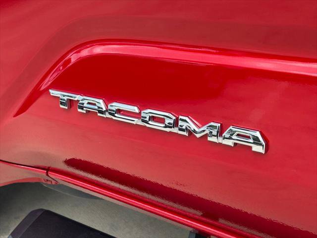 Certified 2025 Toyota Tacoma SR5 AWD/4WD image 15