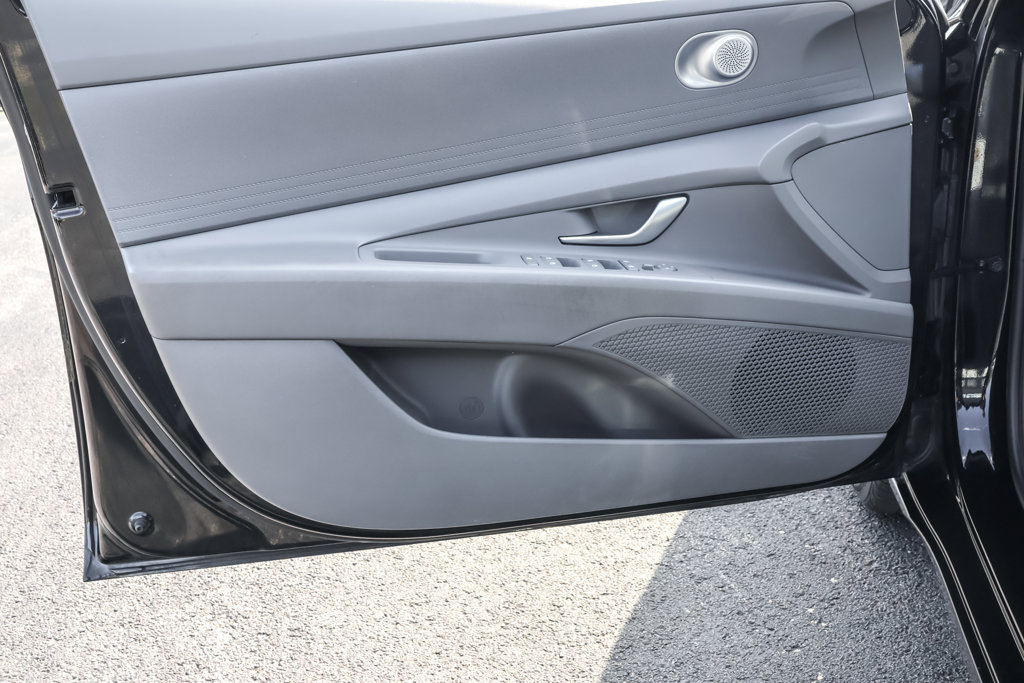 Certified 2024 Hyundai Elantra SEL FWD image 26